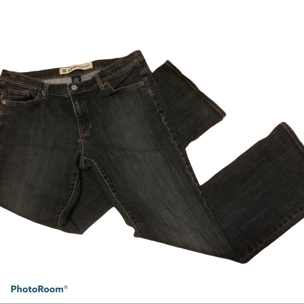 GAP low rise boot cut Jeans. 10R
